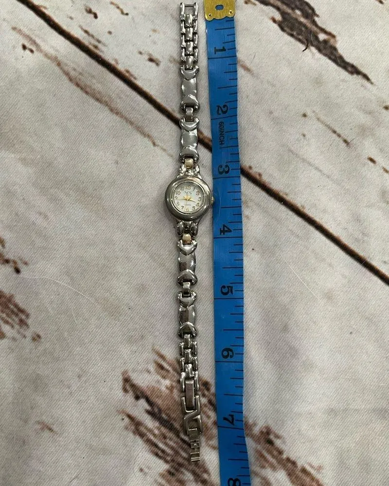 VINTAGE CHERYL TIEGS SILVER TONE GOLD TONE LINK WATCH - Image 3