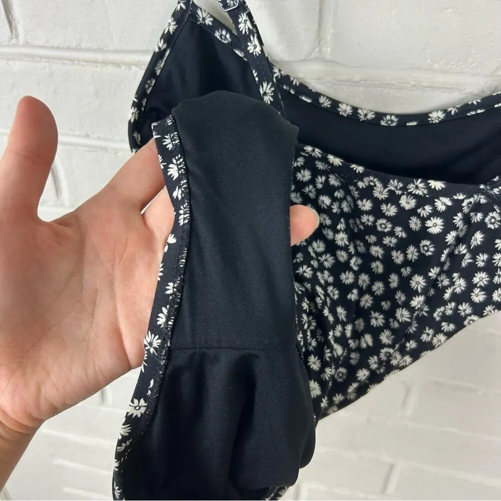 Gap Black & White Floral One Piece Swimsuit Size M - Image 8