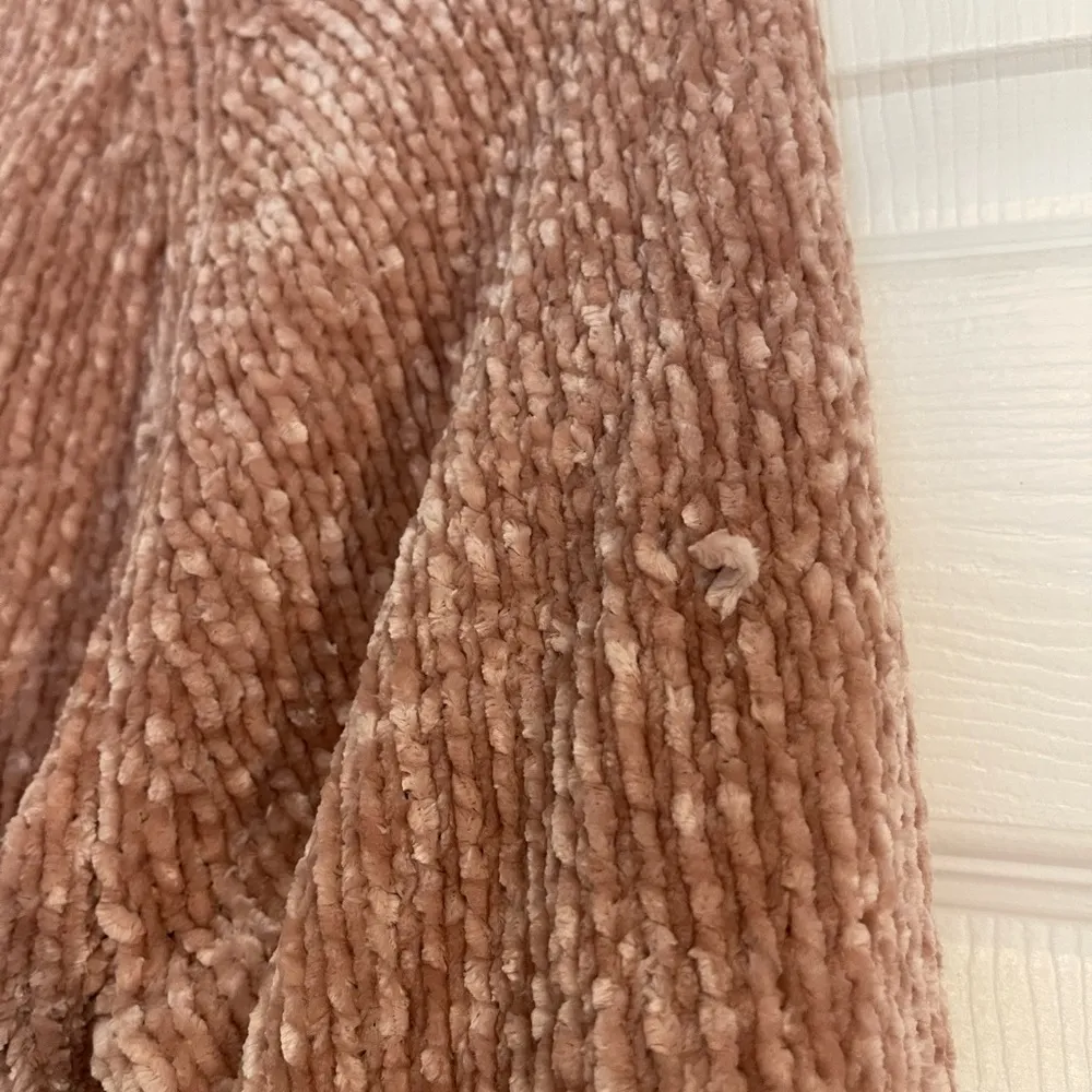 Express Super Soft Chenille Knit Long Sleeve Chunky V-neck Sweater Small - Image 5