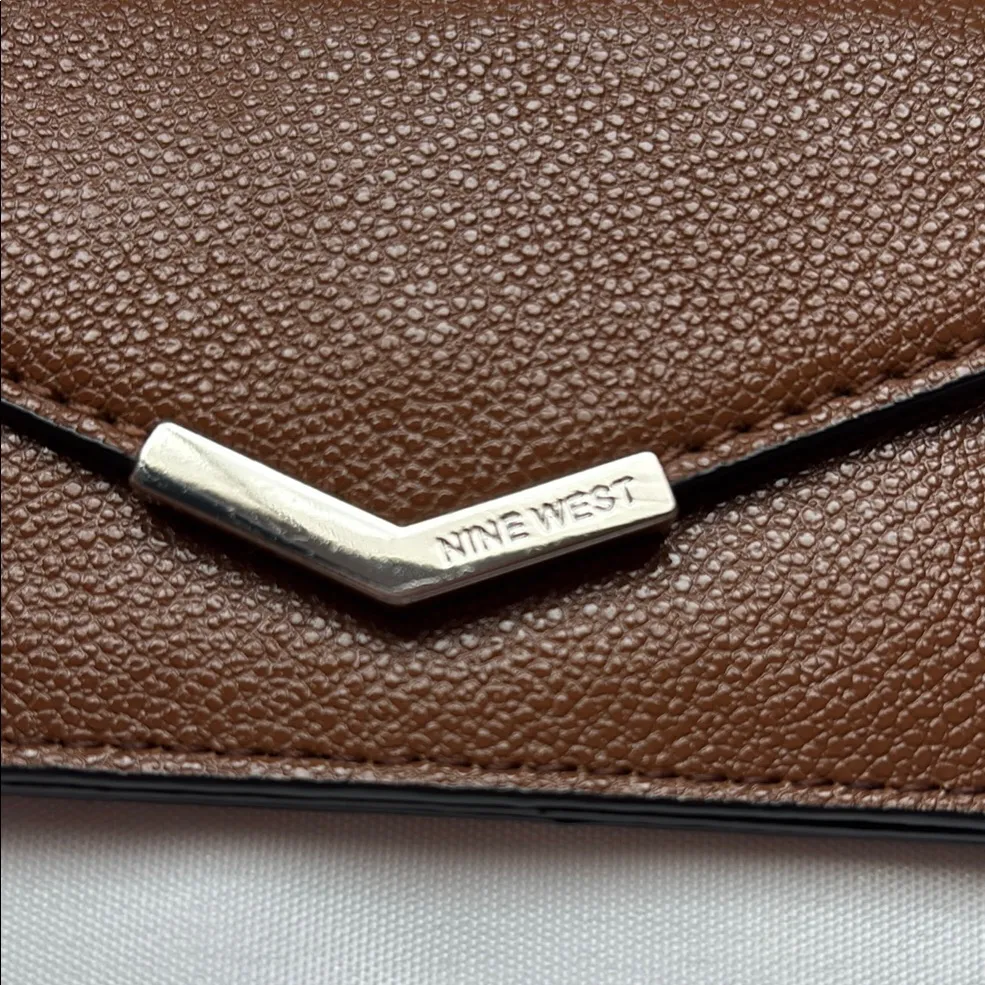 Nine West Leather Card Holder Brown EUC - Image 2