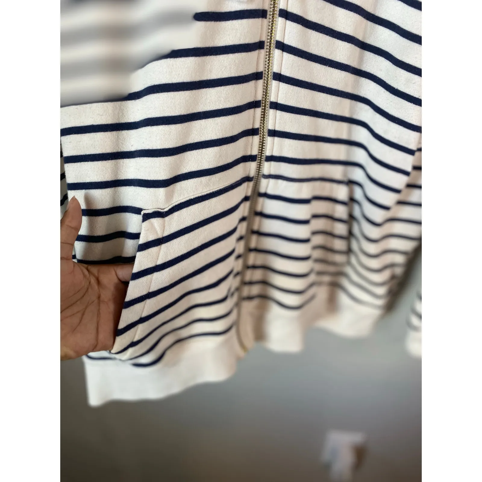 Old Navy Blue and White Striped Zip Up Jacket - Image 2