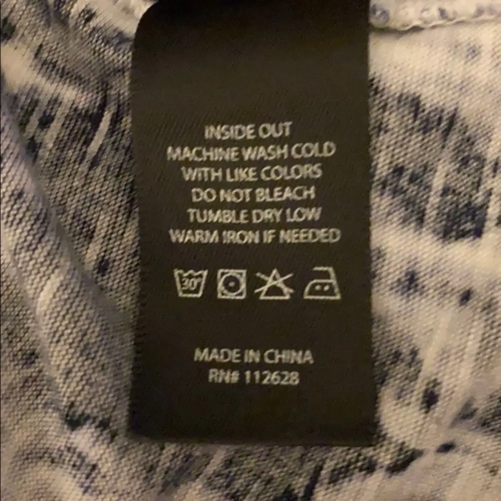 MAX JEANS off the shoulder blouse. - Image 8