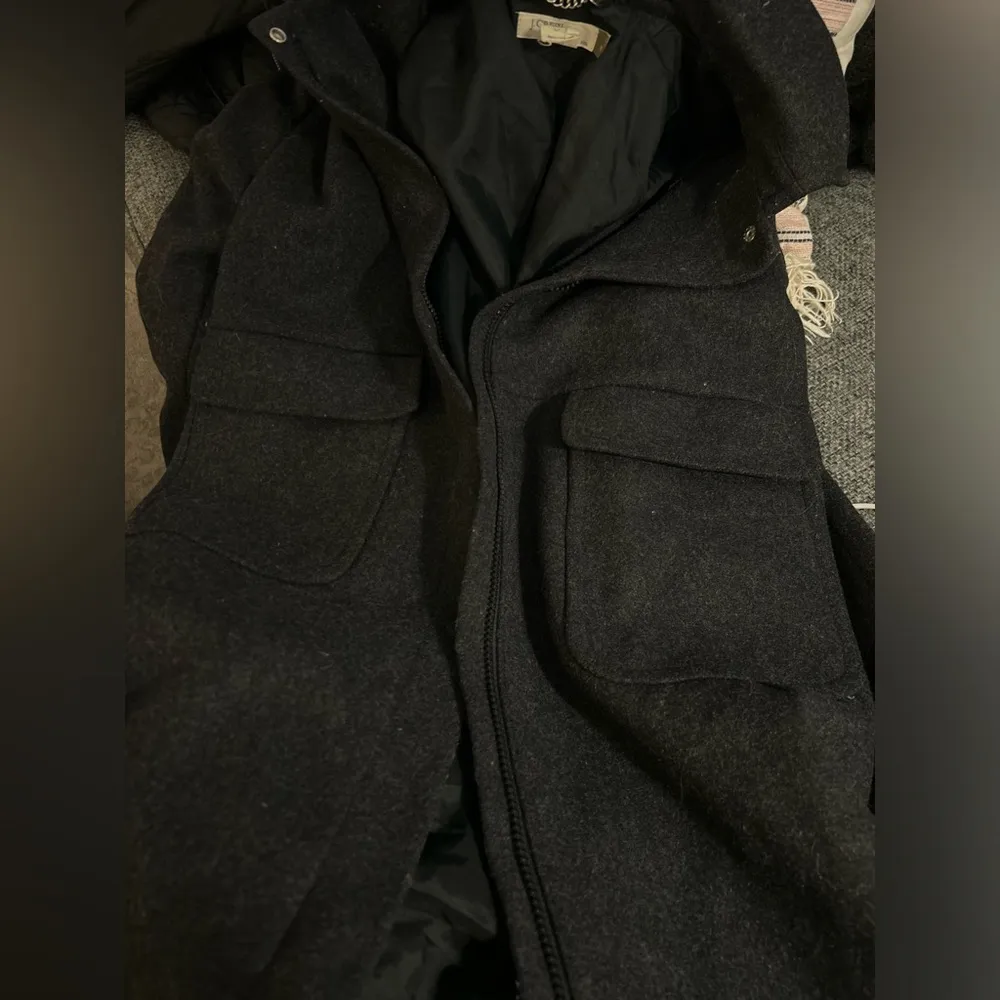 J. Crew wool charcoal grey mid length women’s pea coat size medium! - Image 13