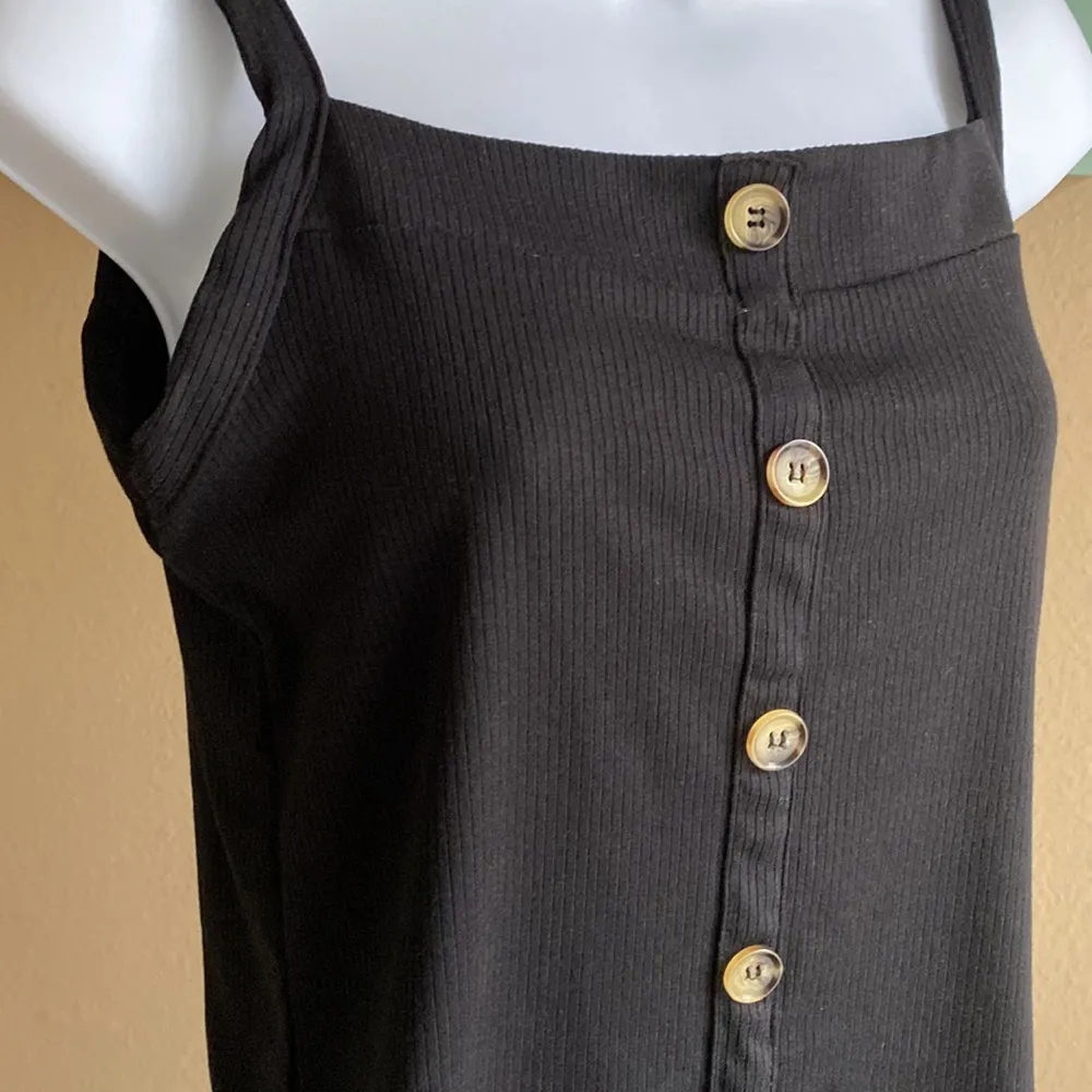 Nwt poof ribbed black tank with tortoise buttons - Image 2