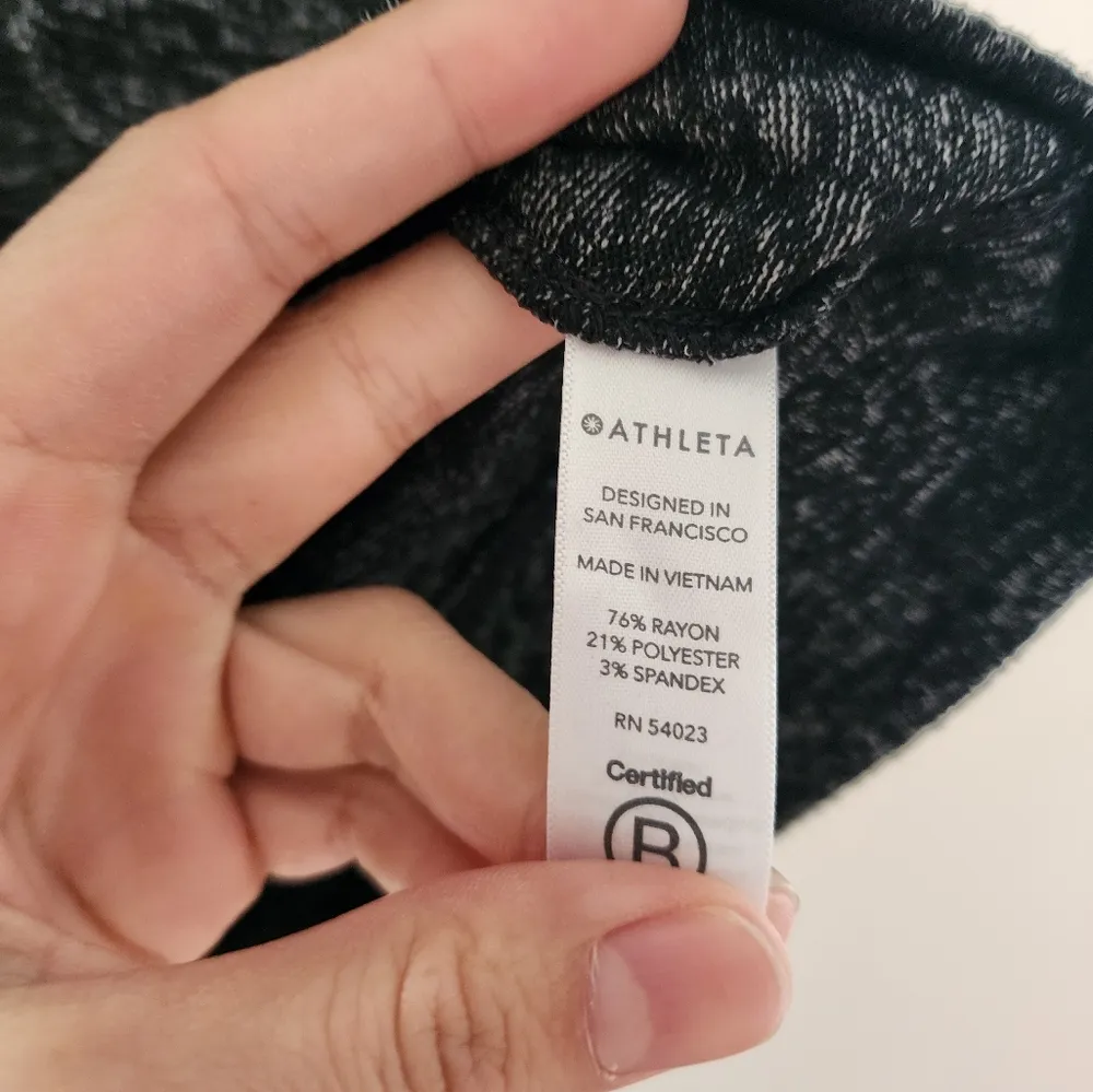 Athleta Mindful Pullover in Charcoal Grey Heather - Image 4