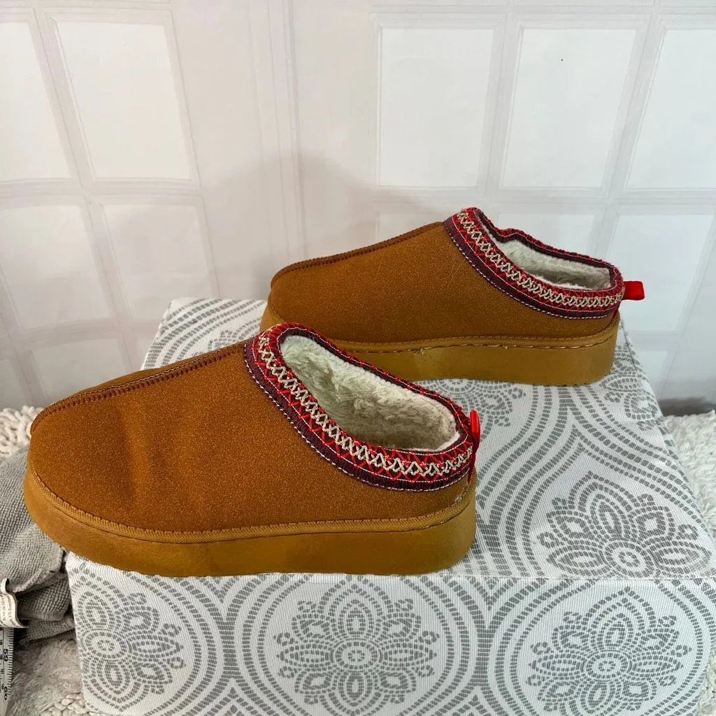 Brown Faux Suede Aztec Embroidered Faux Fur Lined Slip On Platform Clogs Size 41 - Image 4