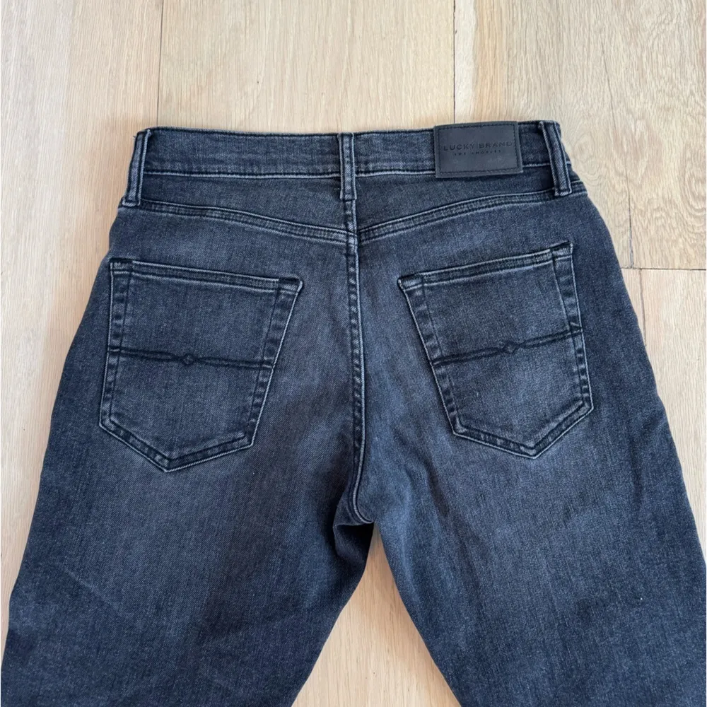 Lucky Brand Black Jeans Size 30 - Image 4