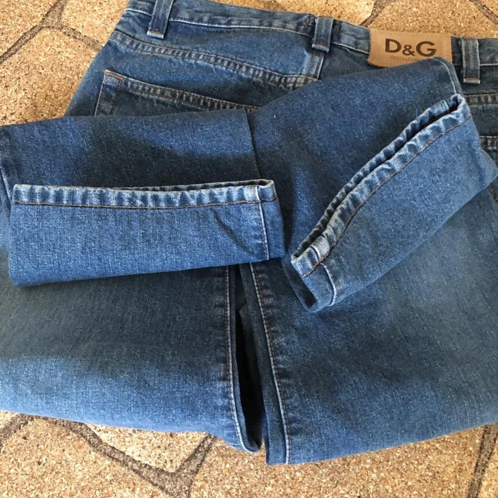 D&G Women’s Slim Straight Button Fly Jeans Sz. 29 Waist 14x27” - Image 10