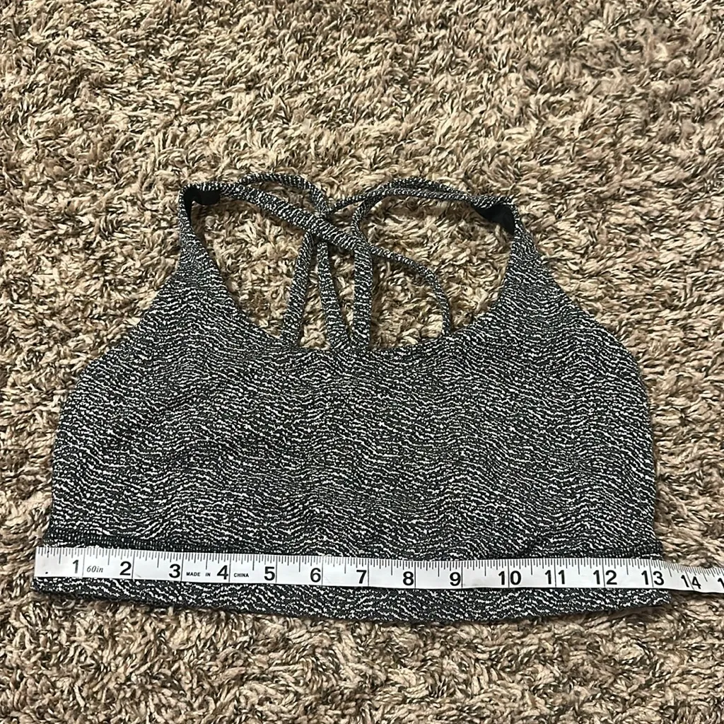 Lululemon Energy Sports Bra Size 8 - Image 5