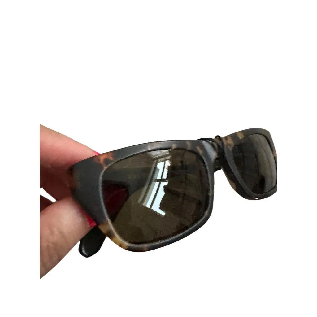 KREWE Women’s Tortoise Square Sunnies Sunglasses w/ Case - Image 4