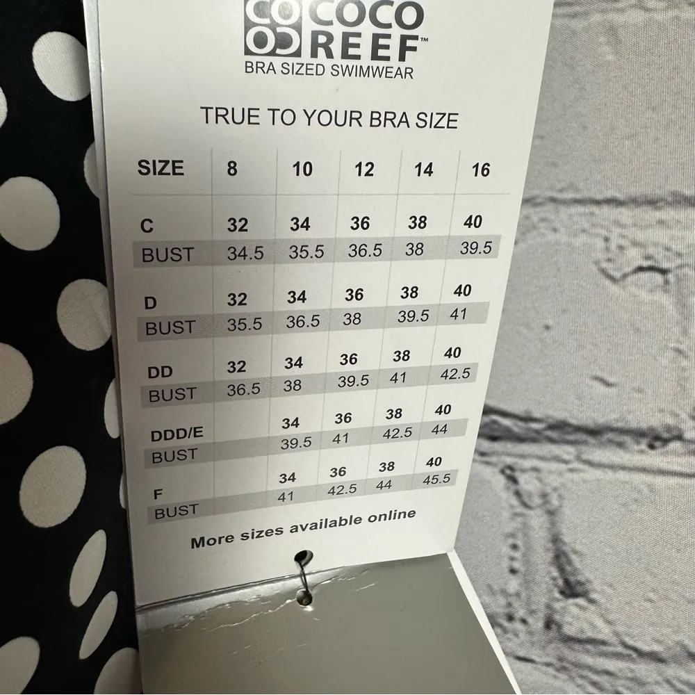 Coco Reef Verso Reversible Twist Bikini Top Black & White Polka Dots 32/34D NWT - Image 8