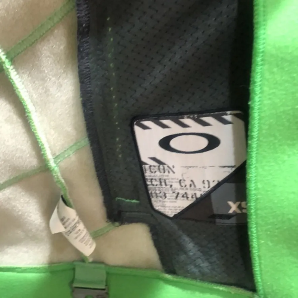 Oakley  green full zip hoodie - Image 8