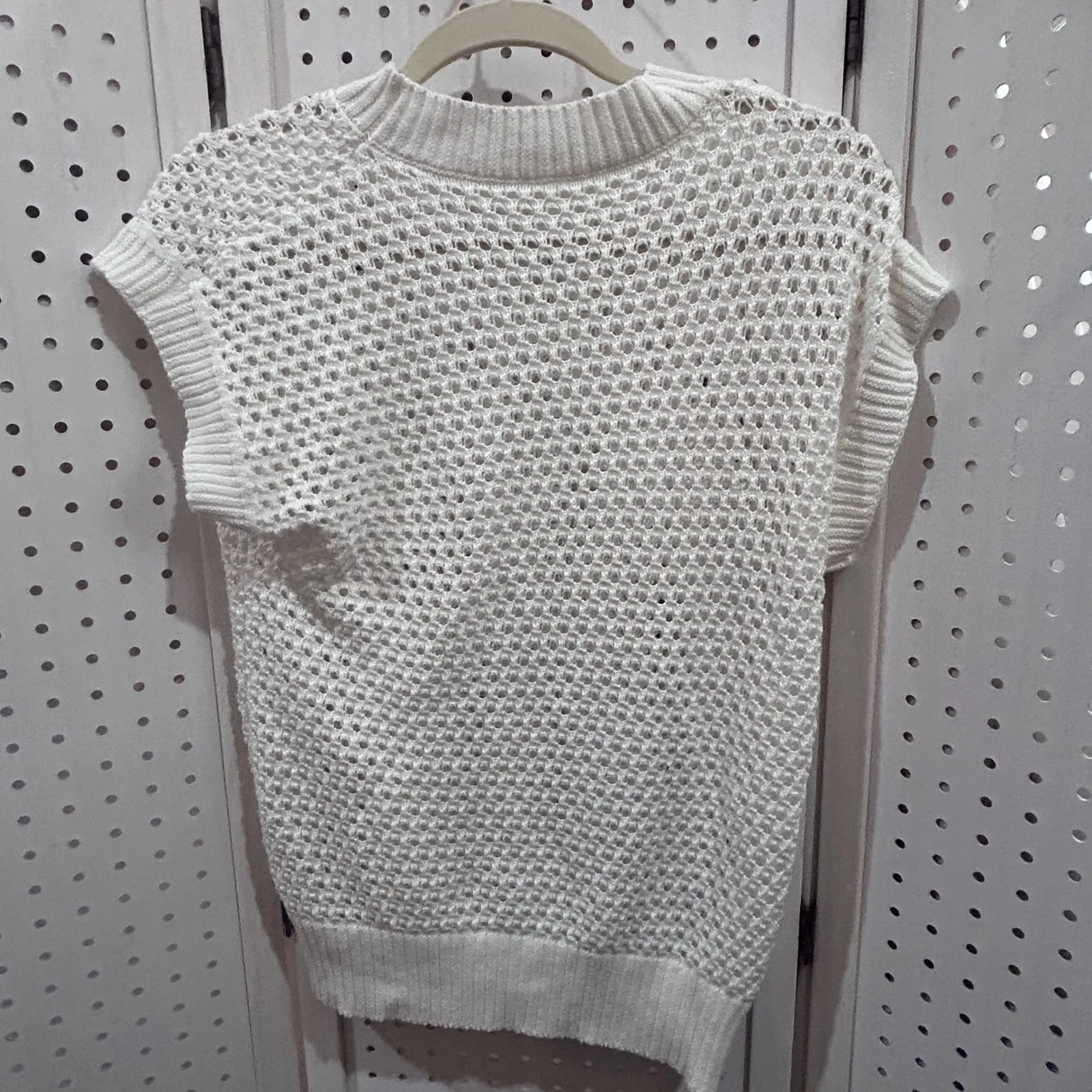 😍 White Crochet Knit Mock Neck Cap Sleeve Sweater Top Size M - Image 8