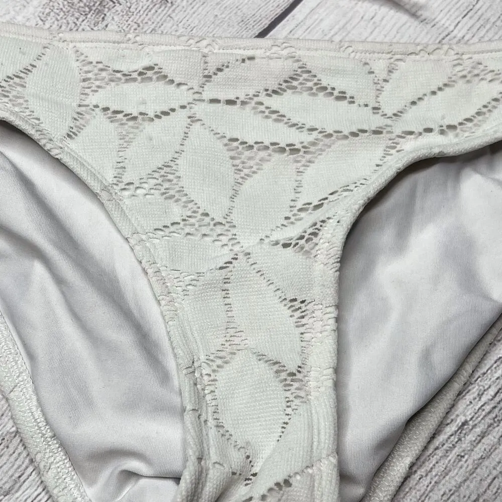 Aerie White Eyelet Lace Floral Bikini Full Set Two Piece Swimwear Size Medium - Image 2