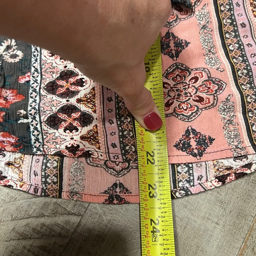 MASON & BELLE Caseey Tassel Detail Floral BOHO Relaxed Top Multi-Colored Sz L - Image 6