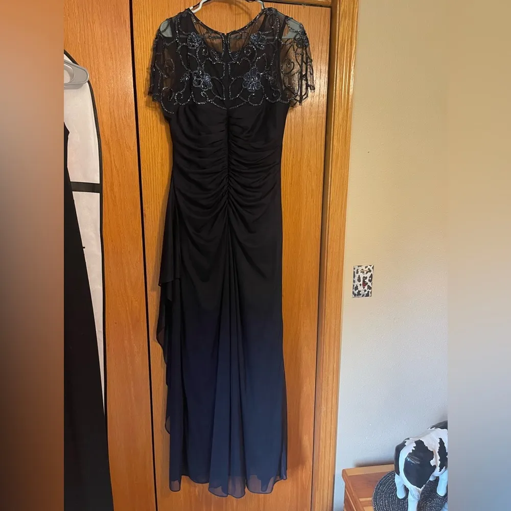 Wedding Guest / Mother of the Bride Dress - Image 2
