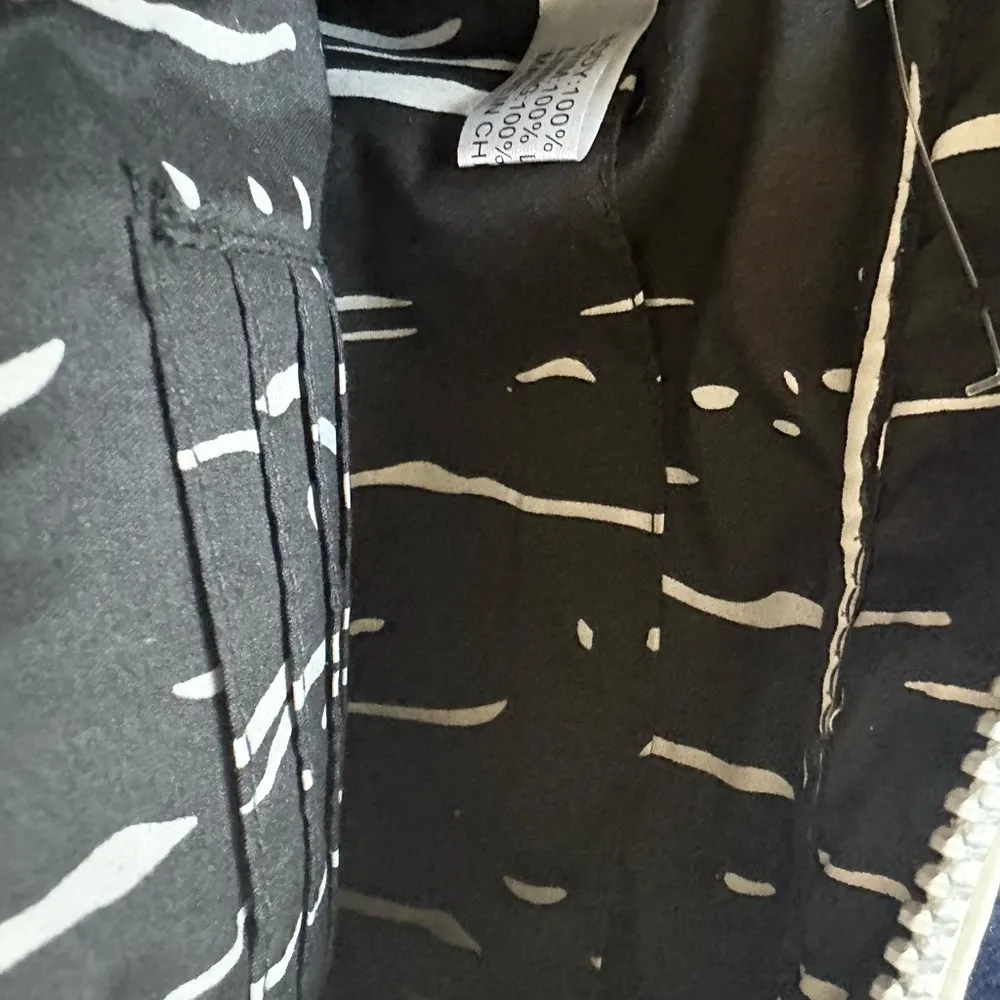 Kelsi Dagger crossbody black and white leather small purse - Image 4