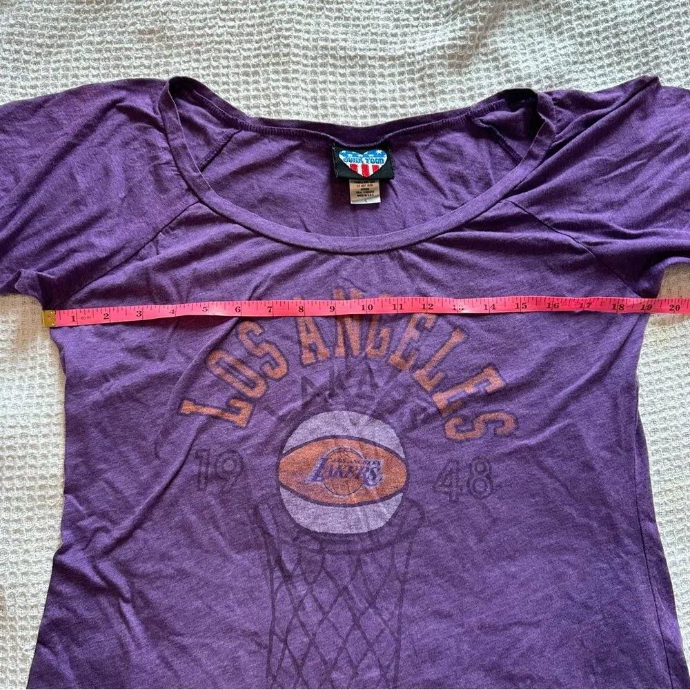 Los Angeles Lakers Purple Womens size small Junk Food top LA basketball t shirt - Image 4