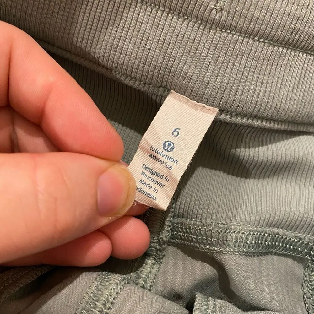 Dance Studio Crop Unlined 20" in Sage Size 6 - Image 5