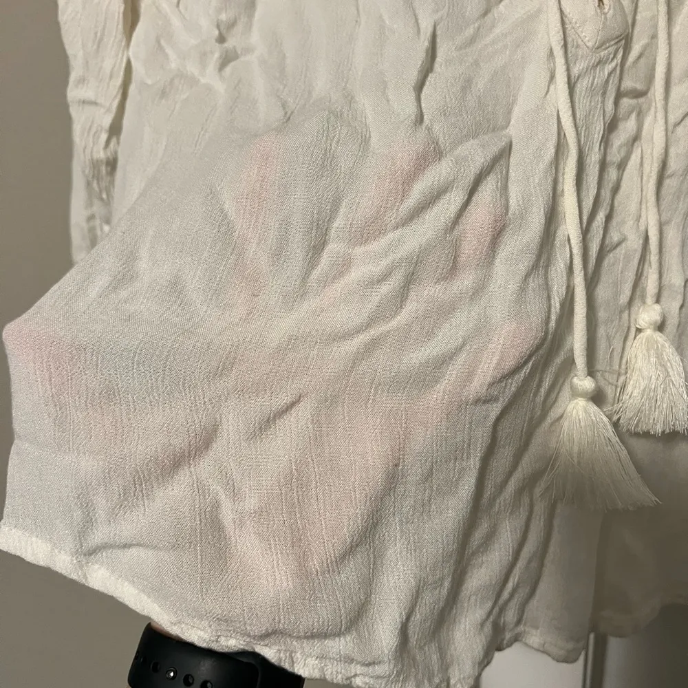 Hollister Cream Long Sleeve Relaxed Blouse - Image 2