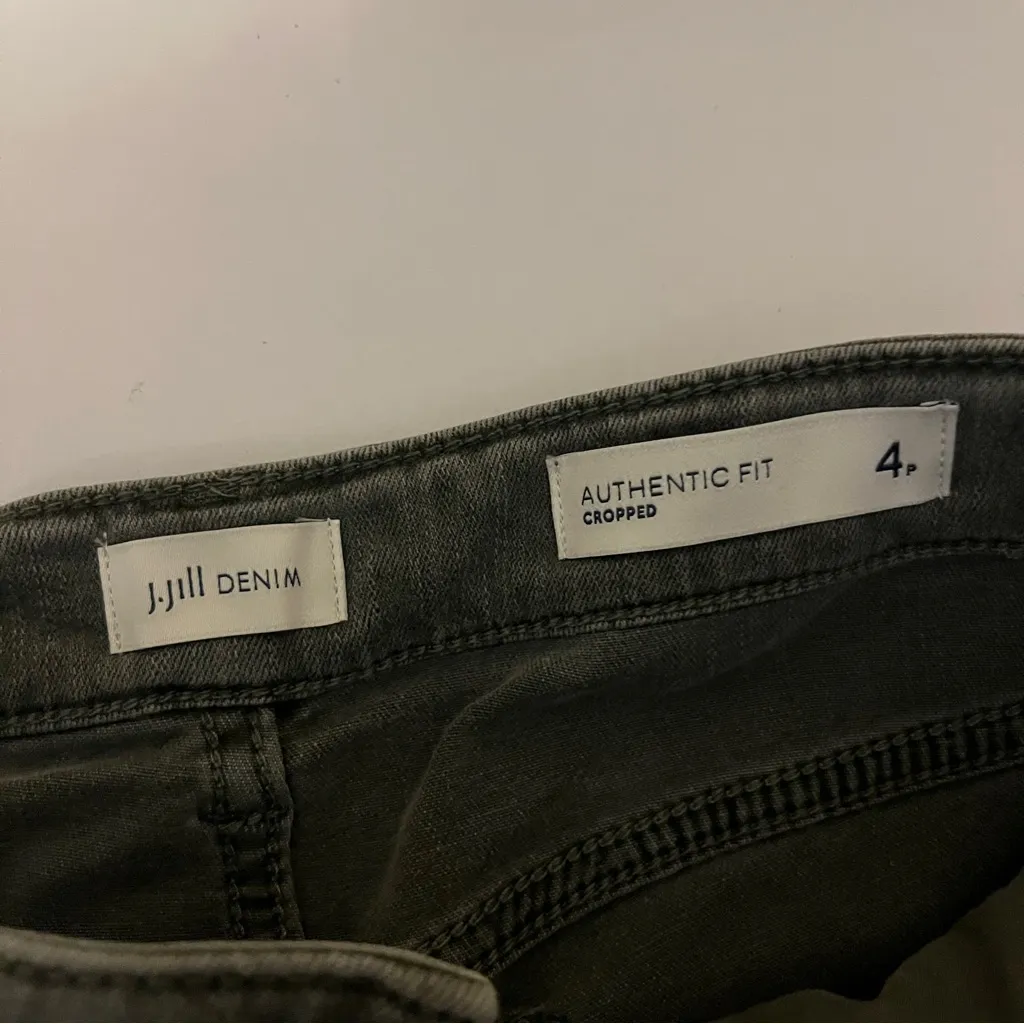 J.Jill Denim Authentic Fit Cropped Jeans 4P - Image 6