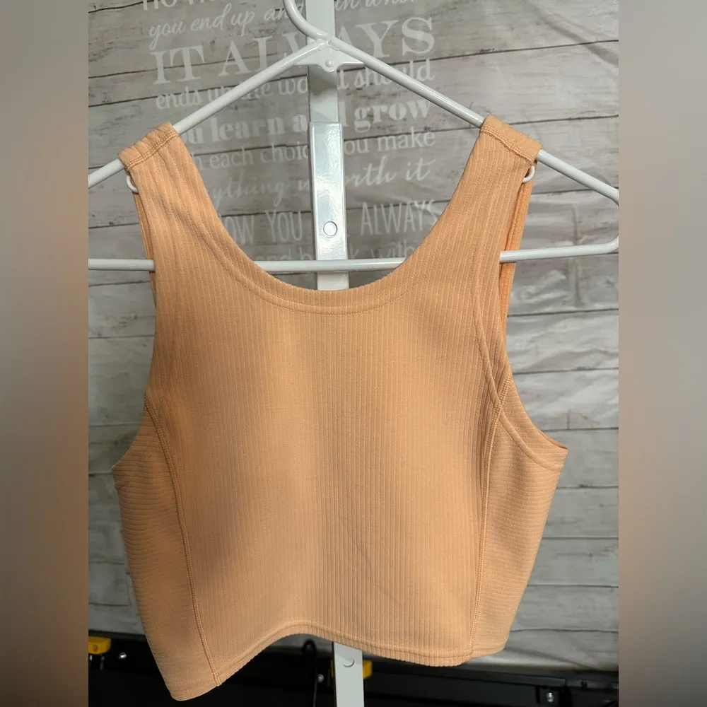 Lululemon Ribbed Softstreme cropped tank top. peach Bellini. Size 8. - Image 5