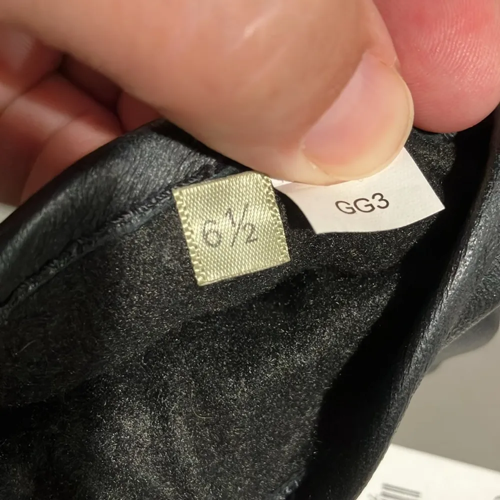 Fownes black leather gloves women’s size - Image 6