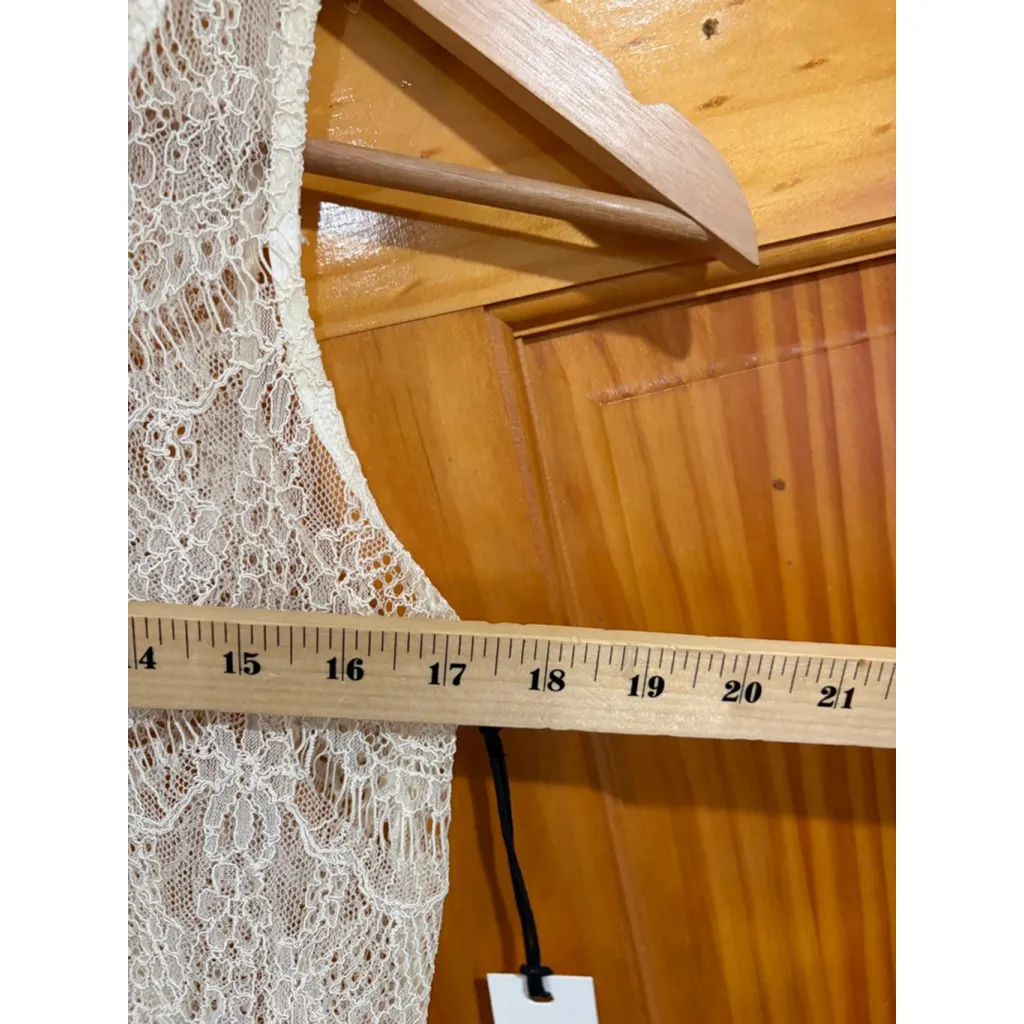 Cupcakes and Cashmere Ivory Lace Swim Cover - Image 6