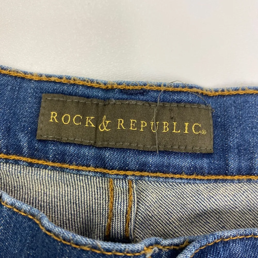 Rock & Republic Banshee Distressed Crop Size 14 Denim Jean - Image 3