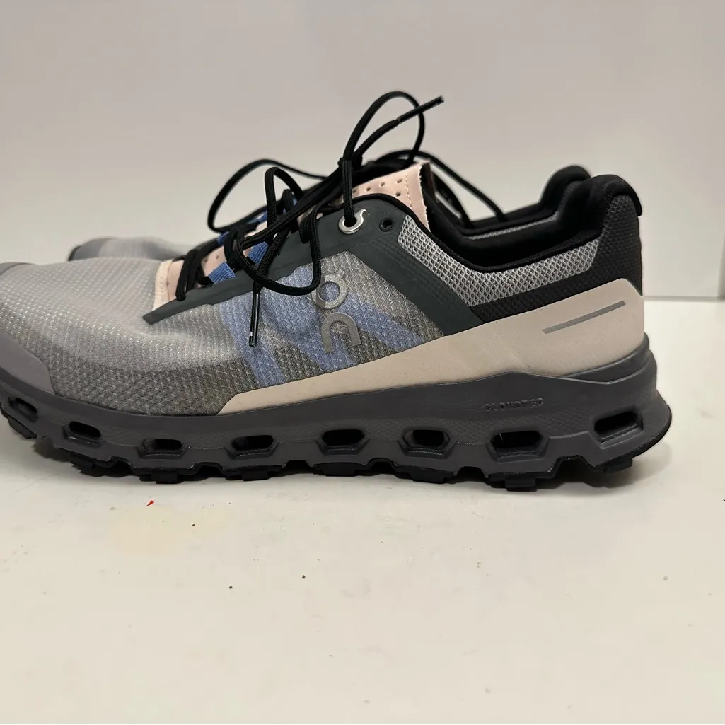 ON Women's Cloudvista 'Alloy Black' Running Sneaker Size 9.5 Gray - Image 7