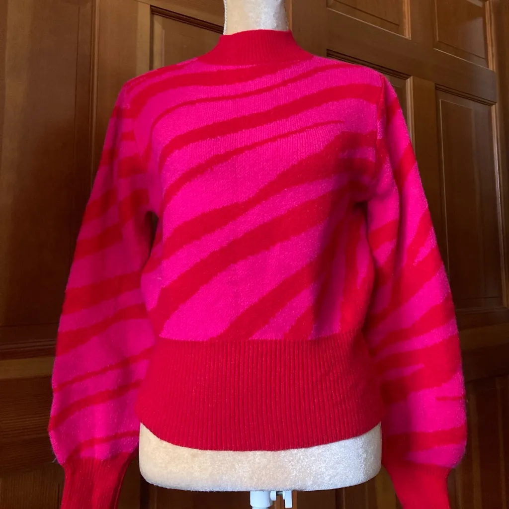 Vibrant Fuchsia Zebra Print Sweater. Pink Size M - Image 7