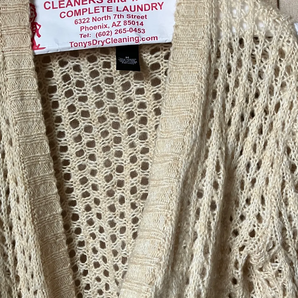 Wet Seal Cream Acrylic Sweater medium - Image 8