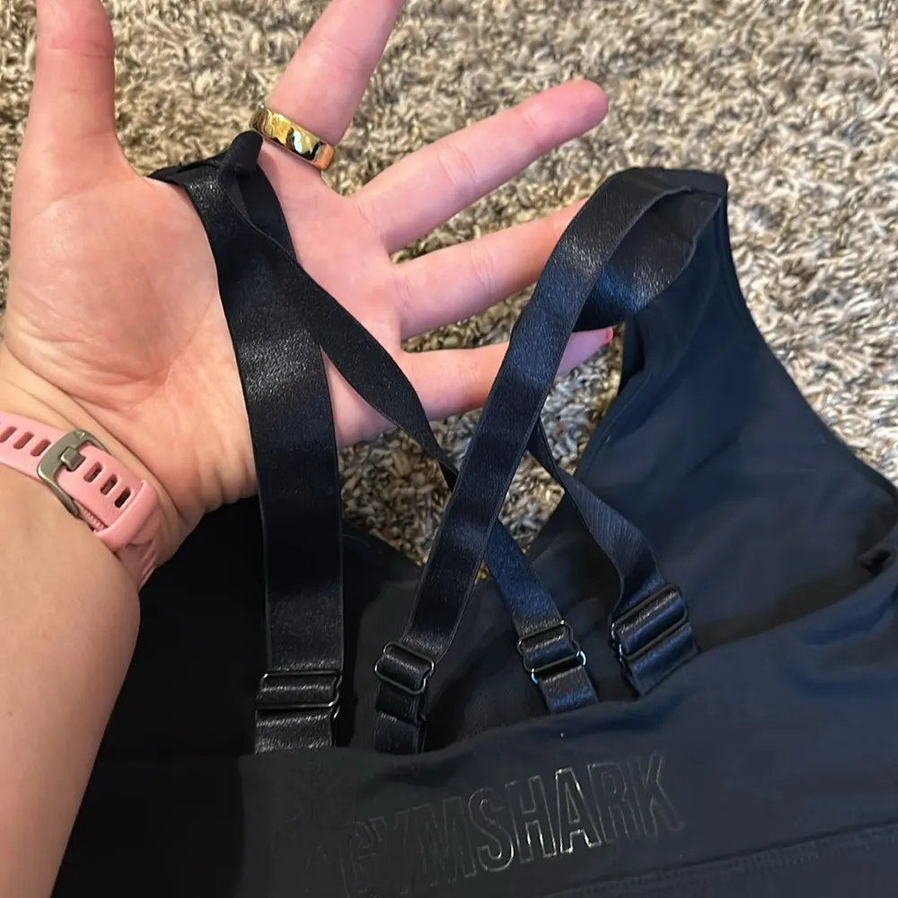 Gymshark Black Sports Bra Crossed Back Strap Small - Image 6