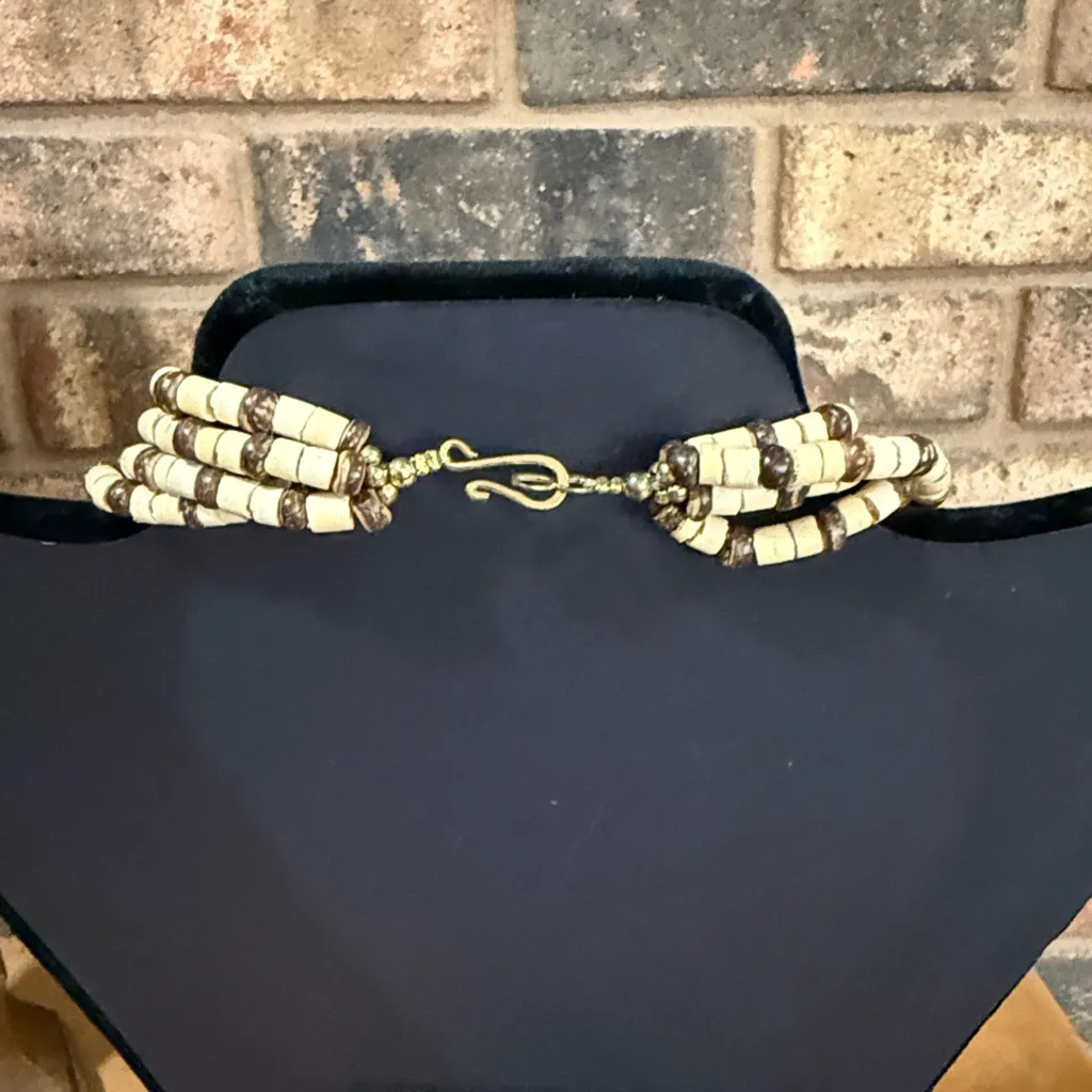 Vintage Large Tiger Cowrie Shell and wooden beaded necklace and earrings set Brown - Image 4