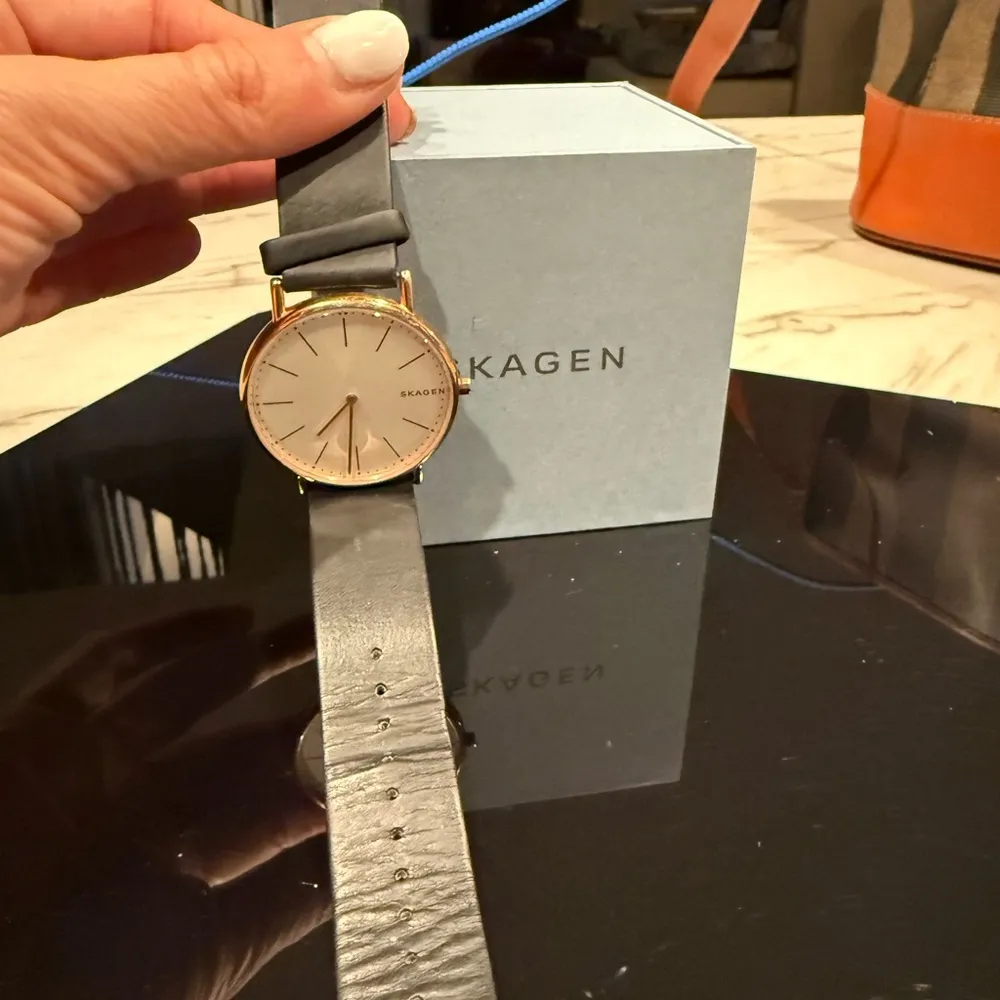 Skagen Signatur SKW6430, Black and Gold with White Face - Image 6