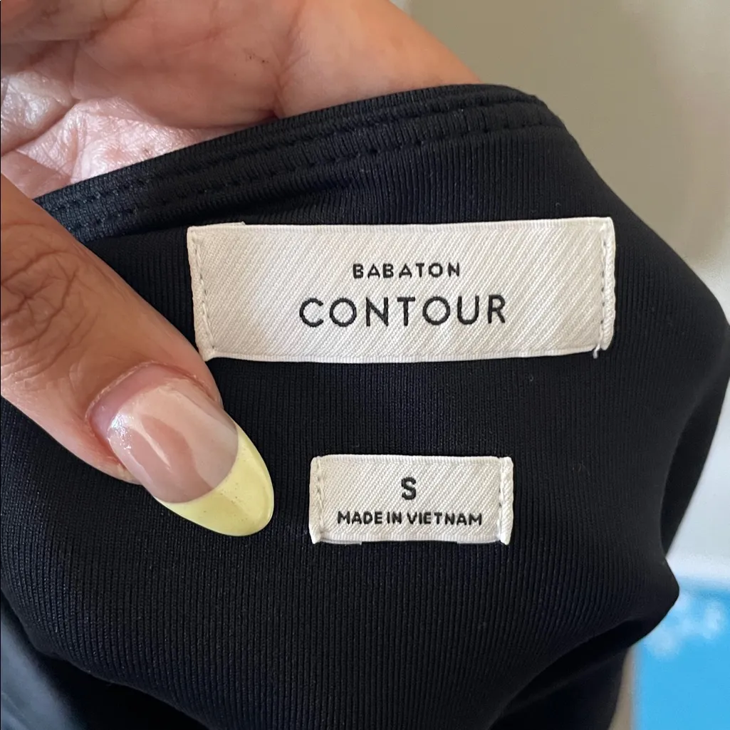 Aritzia Contour Cheeky Squareneck Longsleeve Bodysuit - Image 9