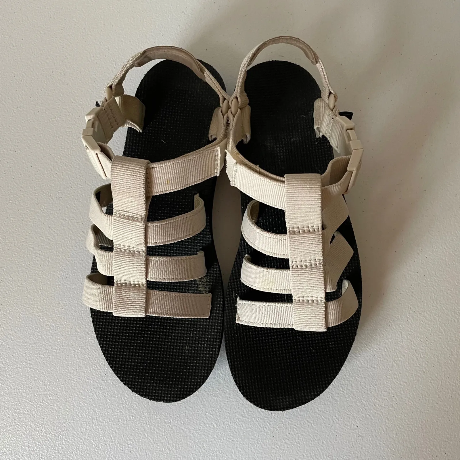 Teva Original Universal Sandals Beige Strappy Buckle Comfort Women's Size 9 - Image 3