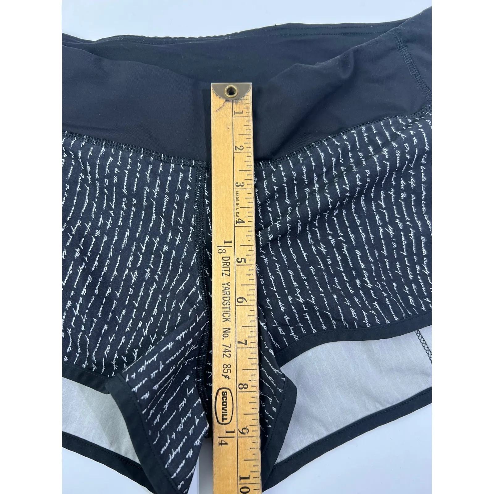 Lululemon Run Speed Shorts Pinstripe Black White Script Print Athletic Size 6 - Image 6