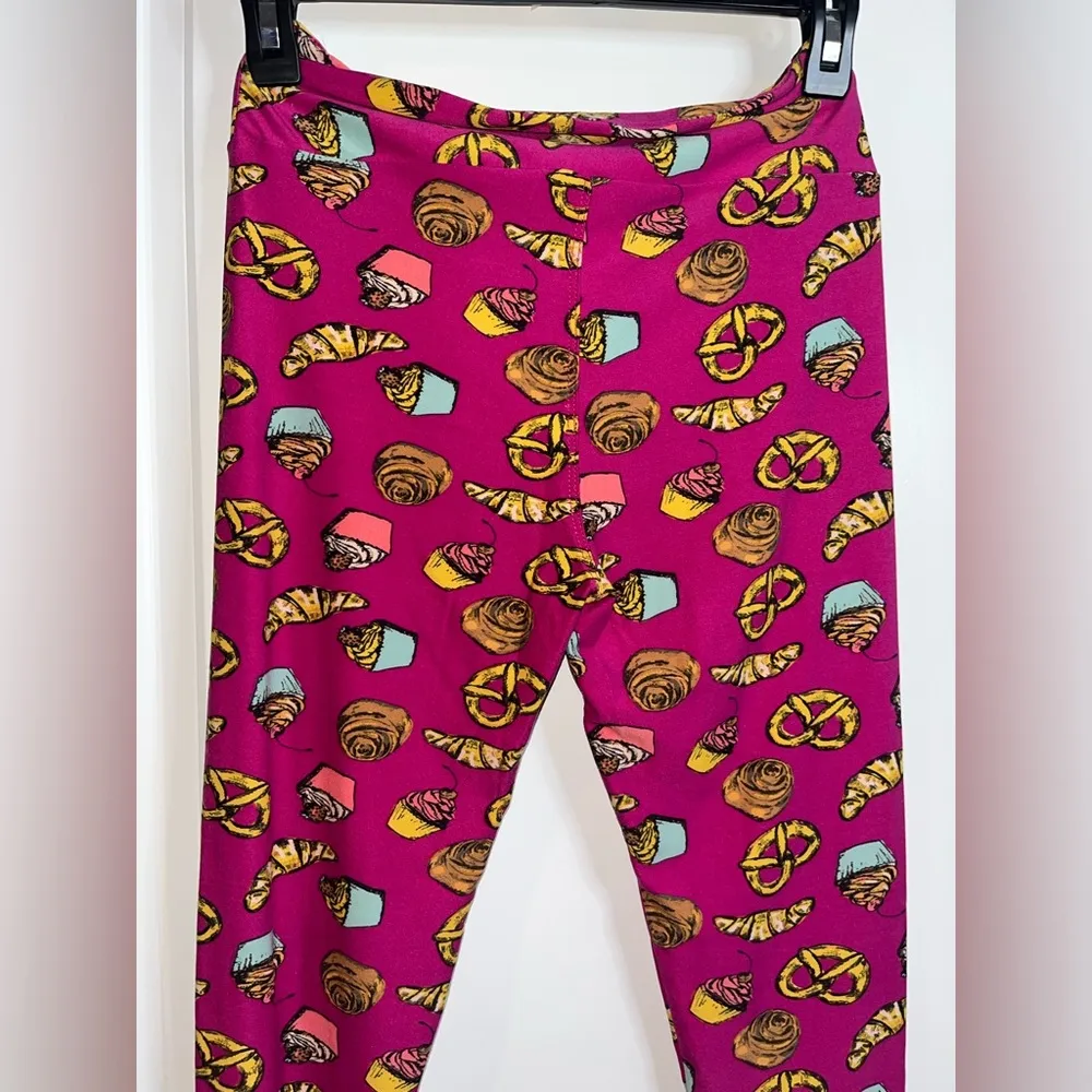 LuLaRoe Buttery Soft Stretch FuchsiaPink Leggings Sweets Pretzel Cupcake Bakery - Image 6