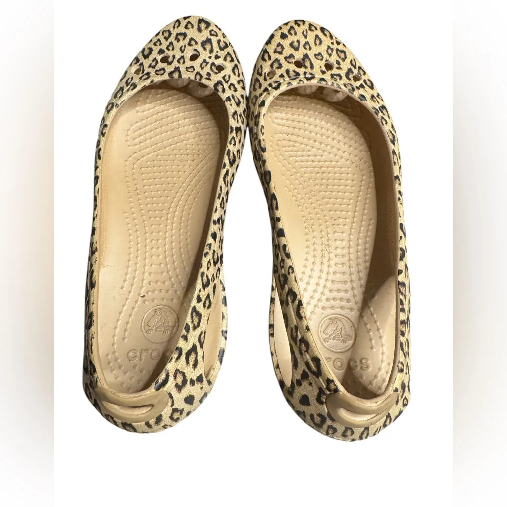 Crocs Leopard Animal Print Slip-On Ballet Flats Clogs Women's Size 7 - Image 3