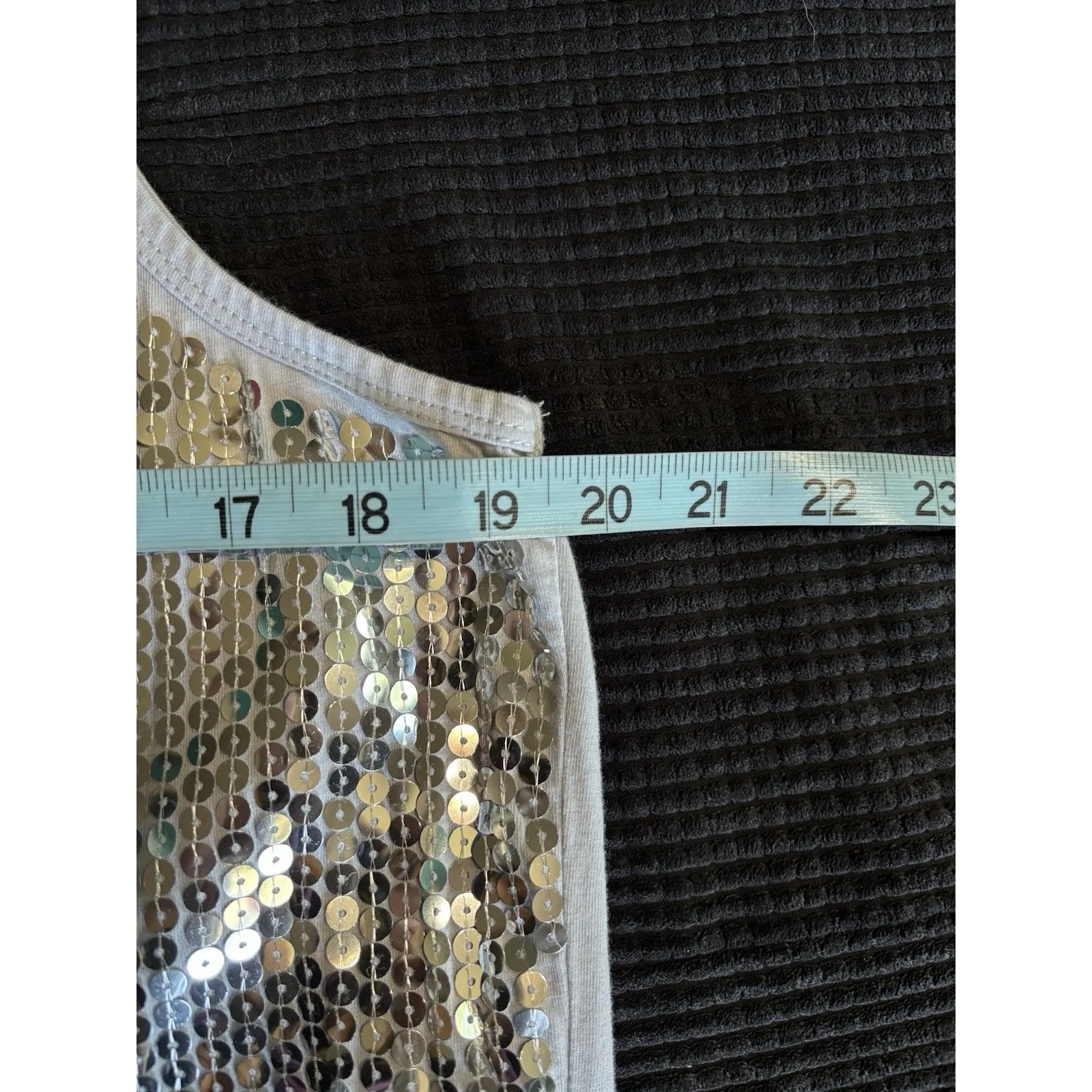 Denim 24/7 Silver Sequins Top Size Large‎ Sleeveless Mixed Material Date Night - Image 5