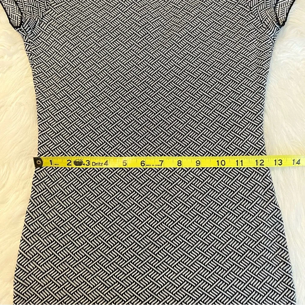 Zara Knit Dress Herringbone Pattern Size medium but I think runs small - Image 9