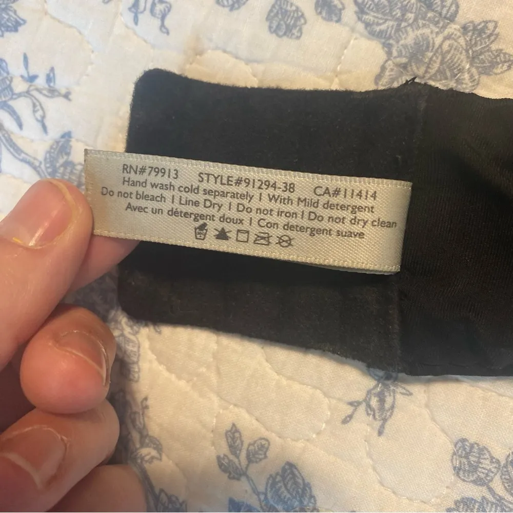 Motherhood Maternity Black Nursing Bra Size 38C - Image 7