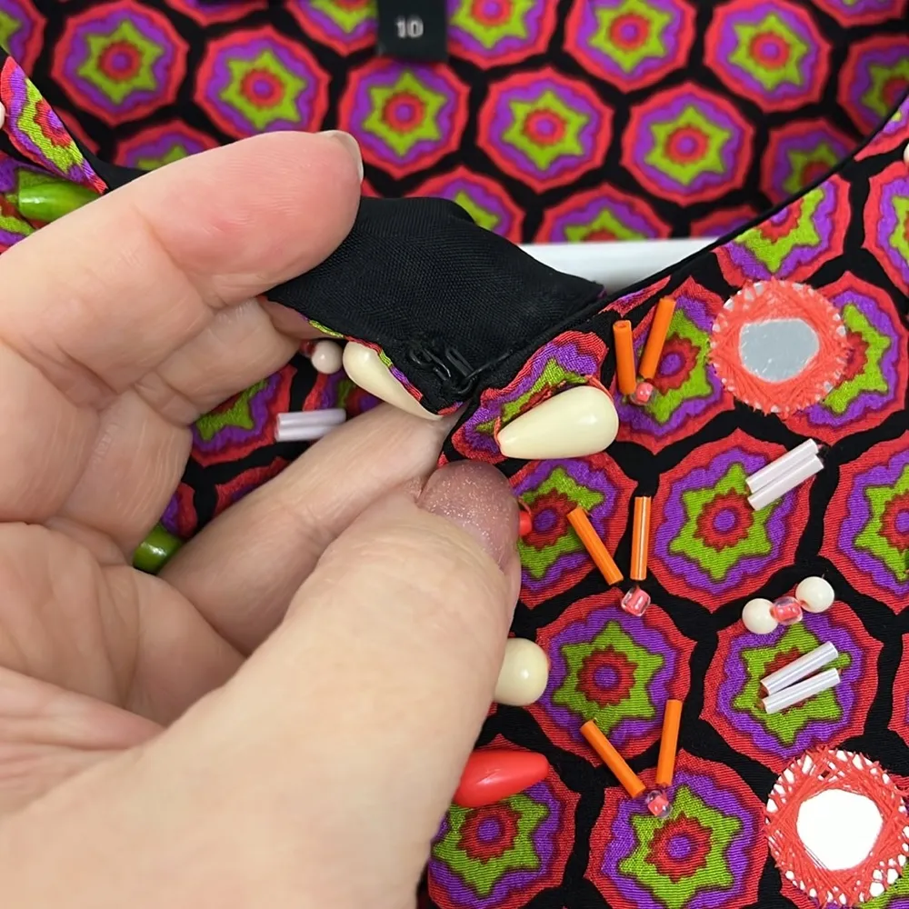 Nanette Lepore Size 10 Red, Purple Silk Beaded Keyhole Neckline Blouse Top - Image 7