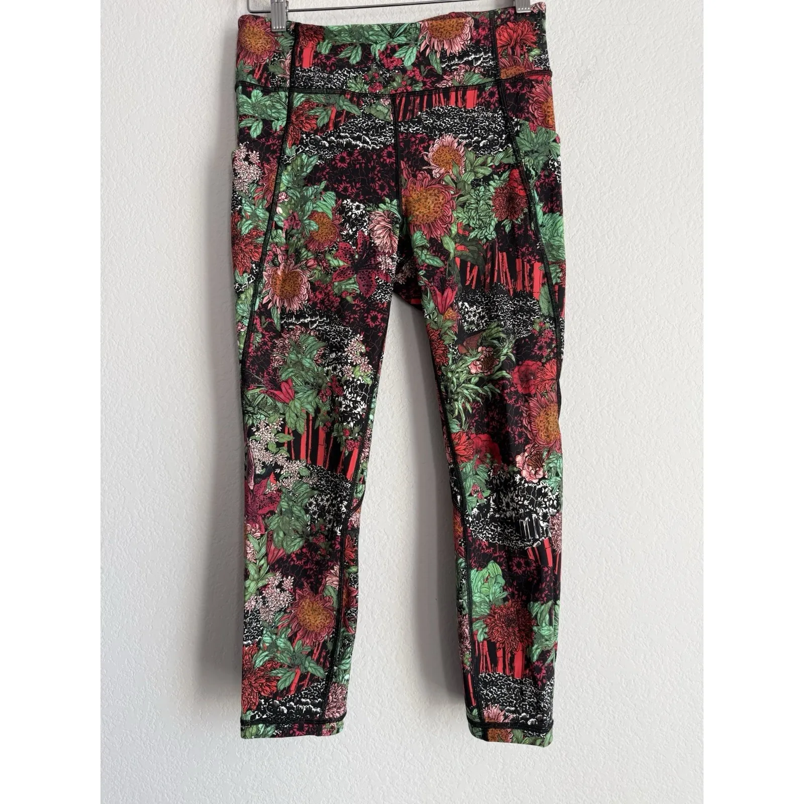 Lululemon Women's Size 8 Speed Up Tight Leggings Full-On Luxtreme Zen Garden - Image 6