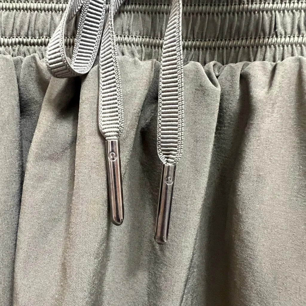 Lululemon The Everyday Skirt Drawstring in Sage Green Size 6 - Image 7