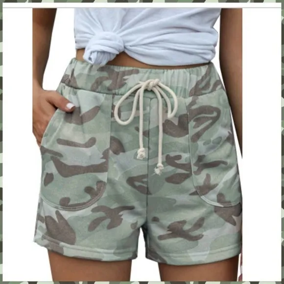 Women's Camouflage Drawstring Shorts Size M - Image 2