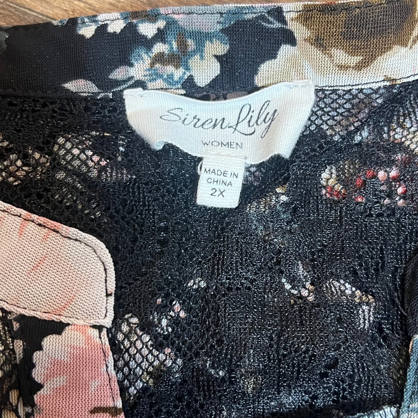 Siren Lily Women's 2X Black Floral Lace Overlay Tunic Top Blouse - Image 5