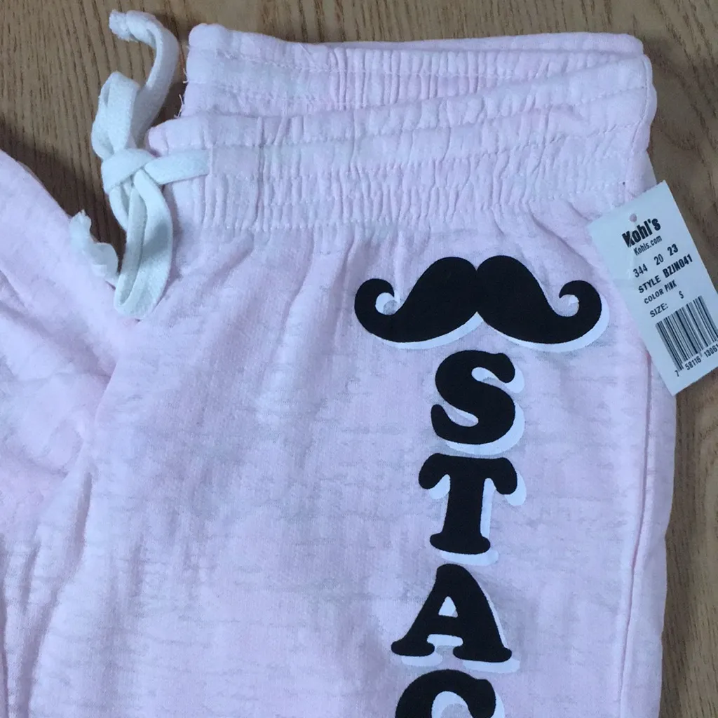 B61 New Womens Animal Print “🥸stache” Yoga Lounge Capri Sweatpants Size Small - Image 2