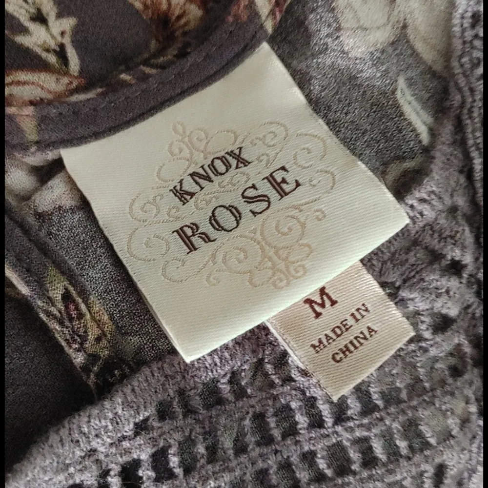 Knox Rose Taupe Floral Cold Shoulder Blouse Top - Image 5